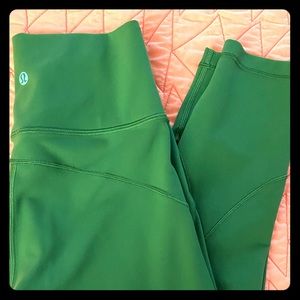 Lululemon high-rise tight 28”